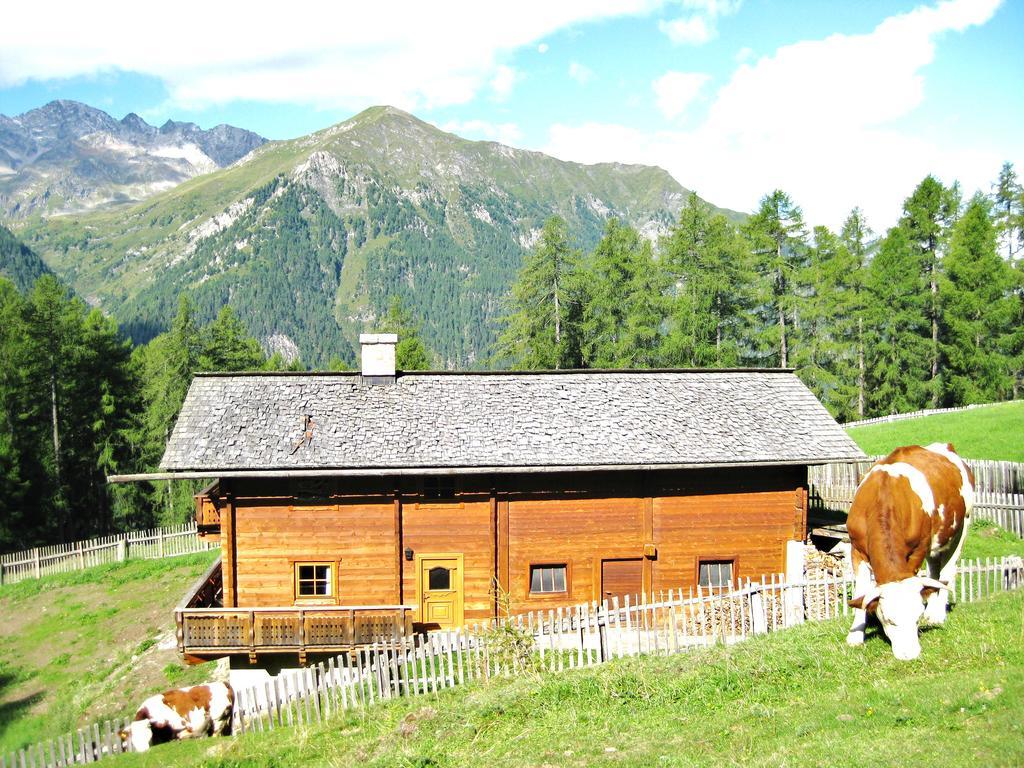 Almhuette Adlerhorst Villa Heiligenblut Exterior foto